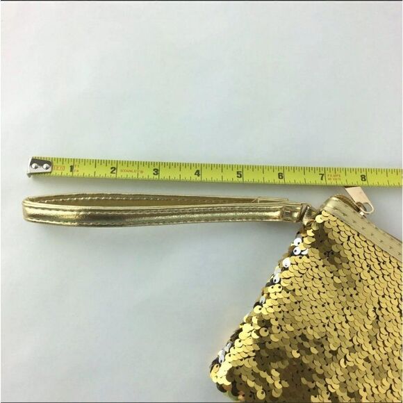 Women's Gold Wristlet Flip Sequin Coin Purse Cosmetic Bag NWT - Picture 8 of 9
